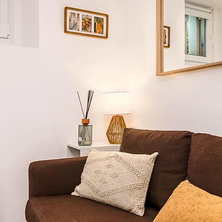 아파트 La Petite Maison Stylish By Homeful Homes